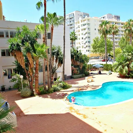 Xavier - Oceanfront With Sea Views In *