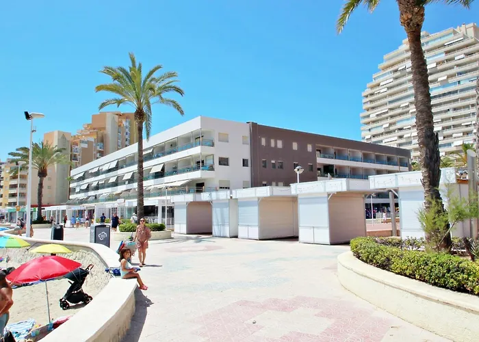 Xavier - Oceanfront With Sea Views In Apartment