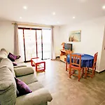 Xavier - Oceanfront With Sea Views In アパート *
